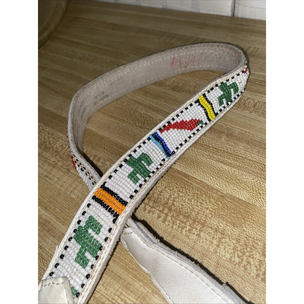 80s Beaded Southwestern Style Belt White Leather Brass Buckle Sz 28 USA Made - Picture 4 of 8